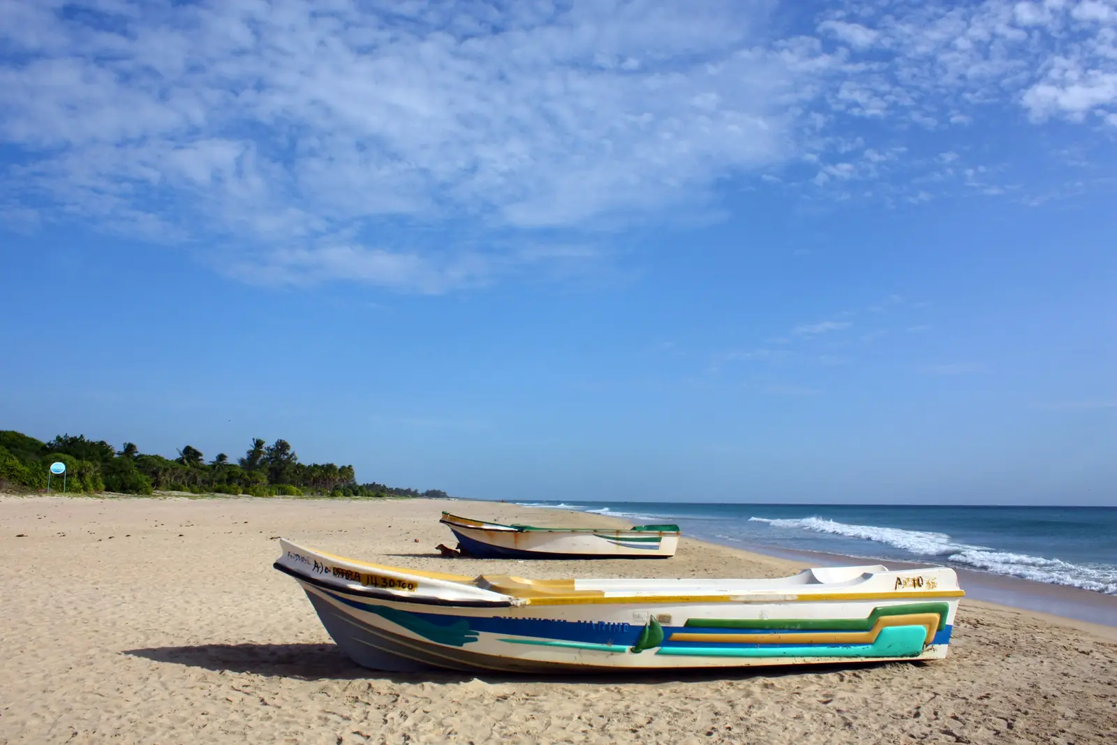 White sand and calm turquoise sea at Nilaveli Beach, Trincomalee, Sri Lanka