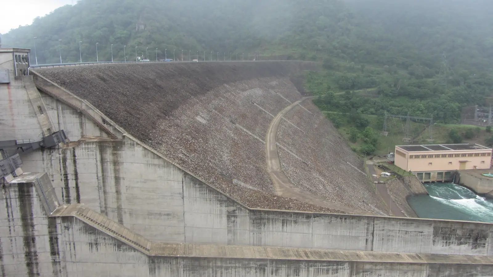 Randenigala Dam and its vast reservoir on the Mahaweli, Sri Lanka