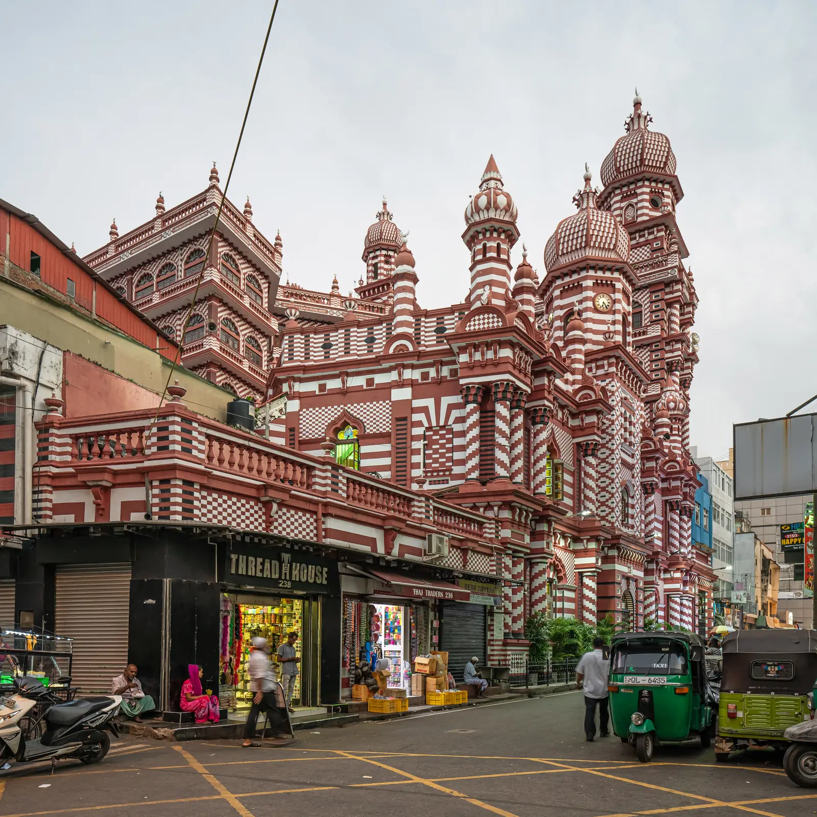 Red and white striped Jami Ul-Alfar Mosque in Pettah, Colombo, Sri Lanka