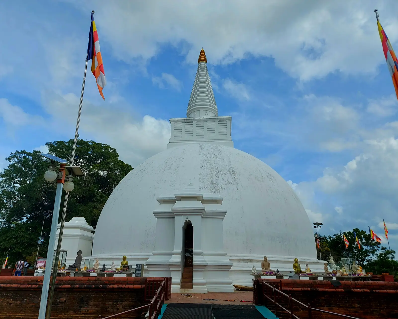 Somawathiya Chaitya stupa on the Mahaweli floodplain, Sri Lanka