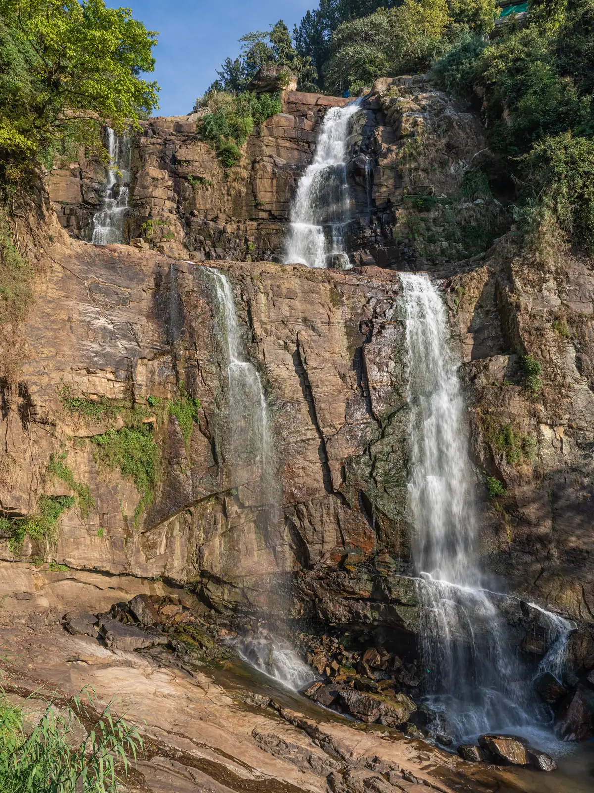 Lower Ramboda Falls in tea country, Nuwara Eliya district, Sri Lanka